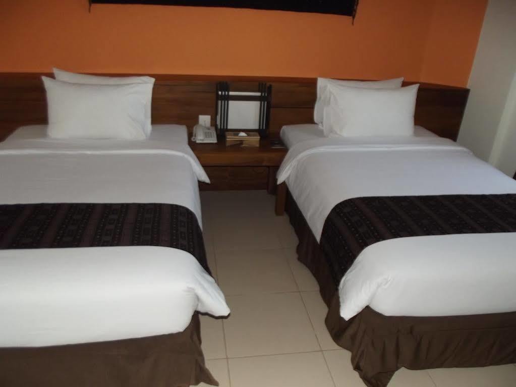 Luwansa Beach Resort Labuan Bajo Exterior foto